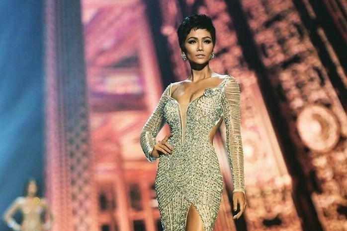 Người hâm mộ vỡ òa khi H'Hen Niê lọt Top 5 Hoa hậu Hoàn vũ 2018.