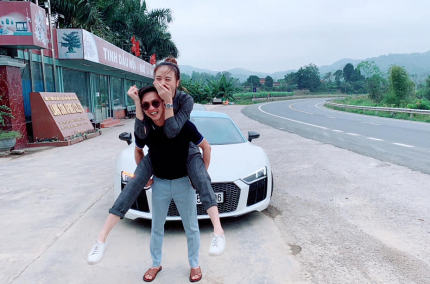 Cường Đô la không ngần ngại thể hiện tình cảm với Đàm Thu Trang.