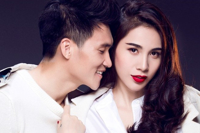 Tình huống Công Vinh đòi Thủy Tiên kí đơn ly hôn ngay trên sóng truyền hình khiến dư luận hoang mang.