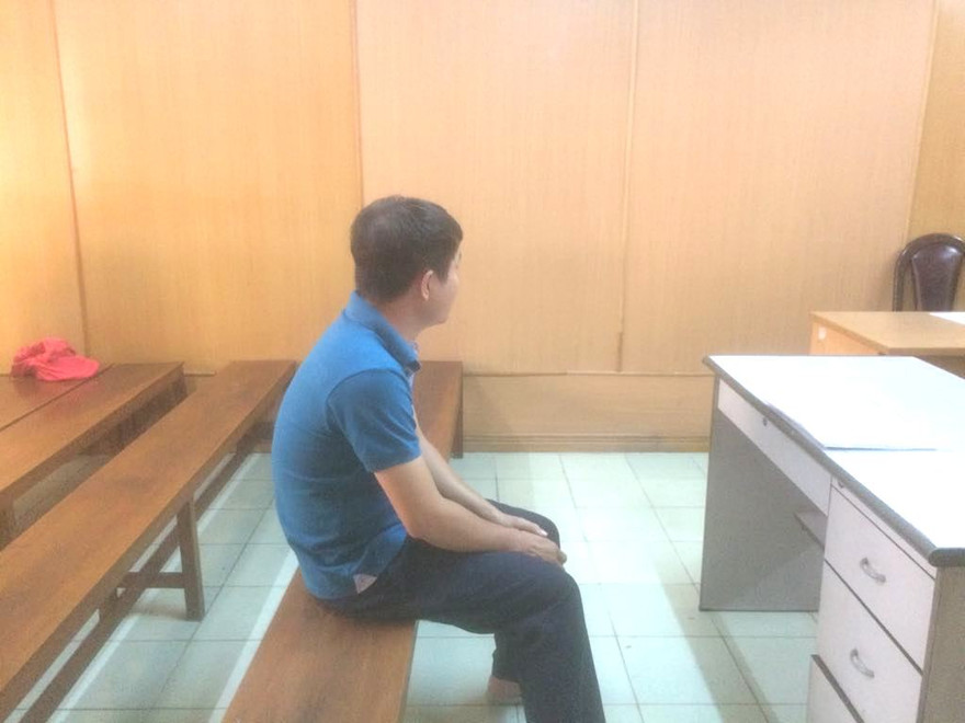 Nguyên cán bộ Bệnh viện Nguyễn Tri Phương – Phan Văn Lợi hầu tòa. Ảnh: Tân Châu