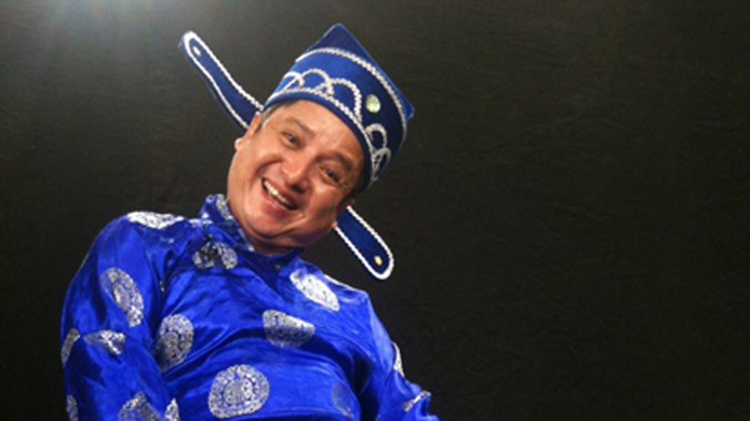 Chí Trung trong một chương trình dịp Tết.