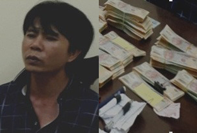 Đối tượng Truyện và tang vật. Ảnh: TL.