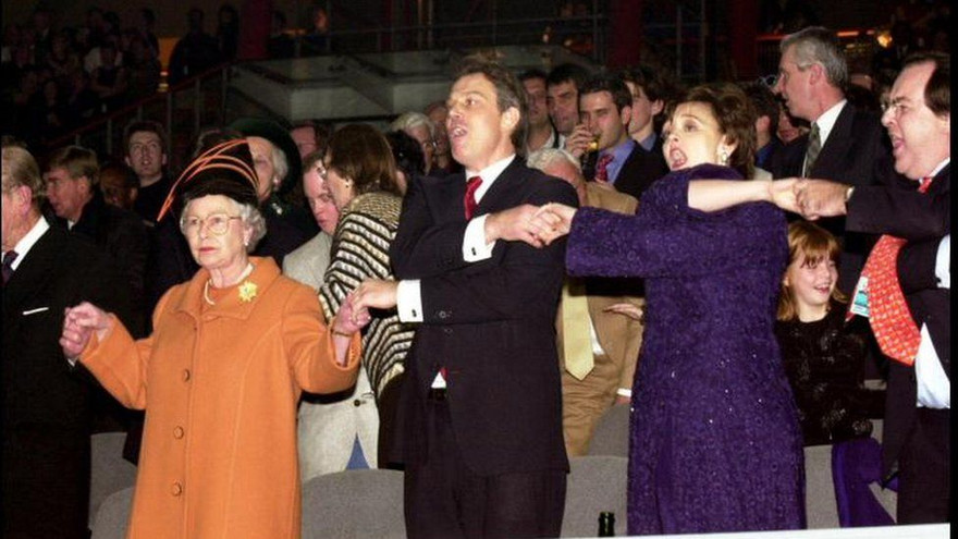 "Auld Lang Syne” là ca khúc mừng năm mới nổi tiếng nhất thế giới, không phải "Happy new year".