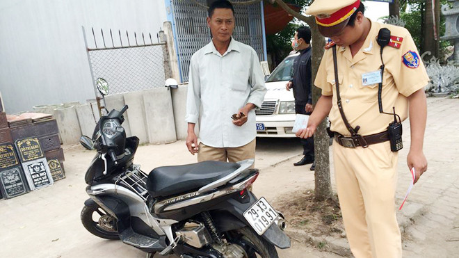 Chiếc xe của anh Hoàng được Cảnh sát giao thông phát hiện, thu giữ