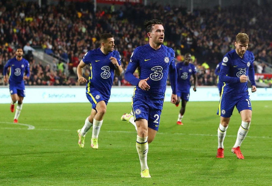 Nhọc nhằn hạ tân binh, Chelsea tái chiếm ngôi đầu