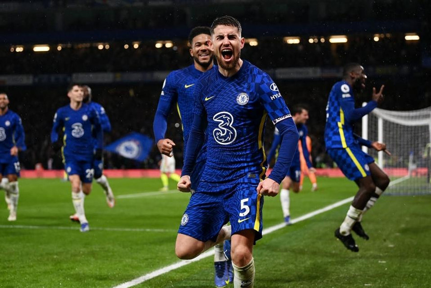 Chelsea thắng kịch tính nhờ quả phạt đền ở phút 93