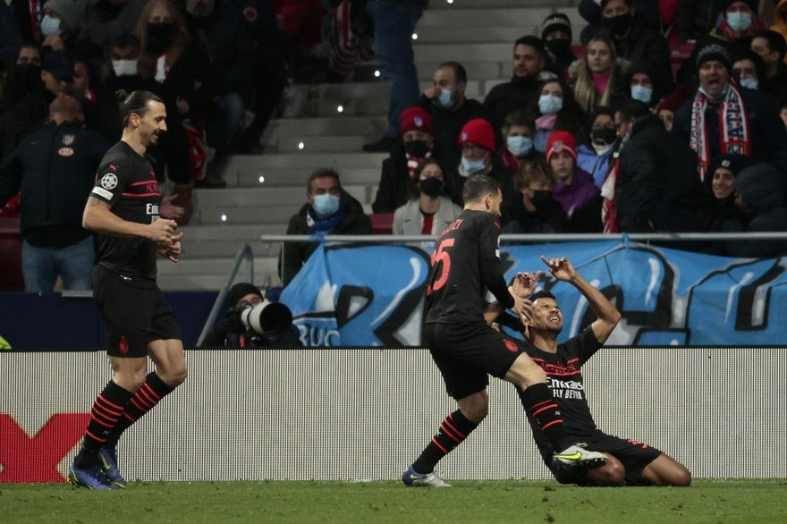 Bất ngờ hạ Atletico Madrid, AC Milan thắp lại hy vọng đi tiếp