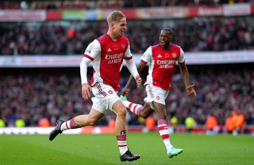 Tiếp đà thăng hoa, Arsenal bắt kịp tốp 4 Ngoại hạng Anh