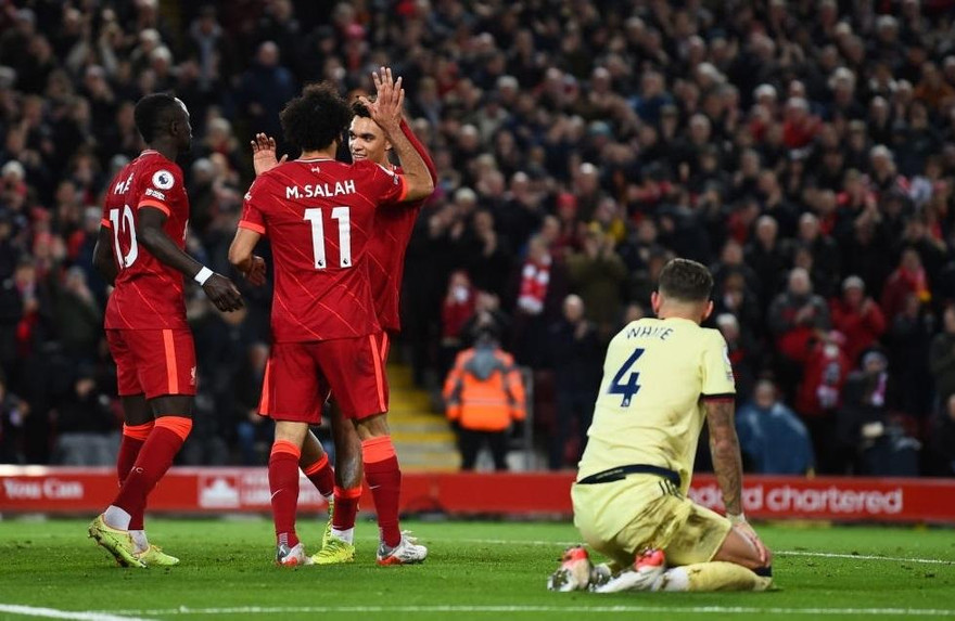 Vỡ vụn ở Anfield, Arsenal đứt mạch bất bại ở Ngoại hạng Anh