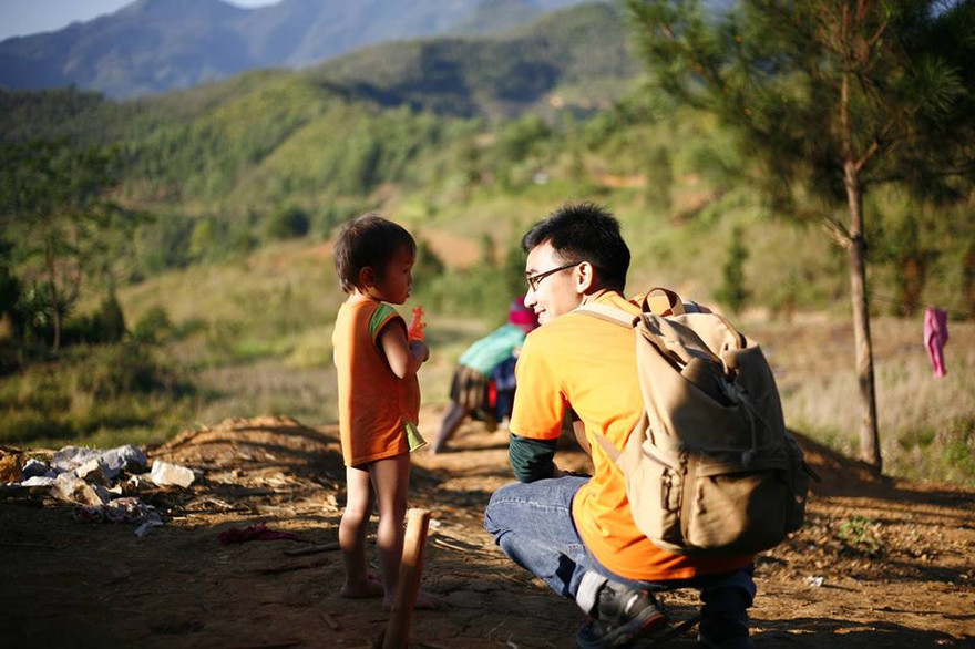 Trần Sơn trong một chuyến phượt lên Hà Giang. Ảnh: NVCC