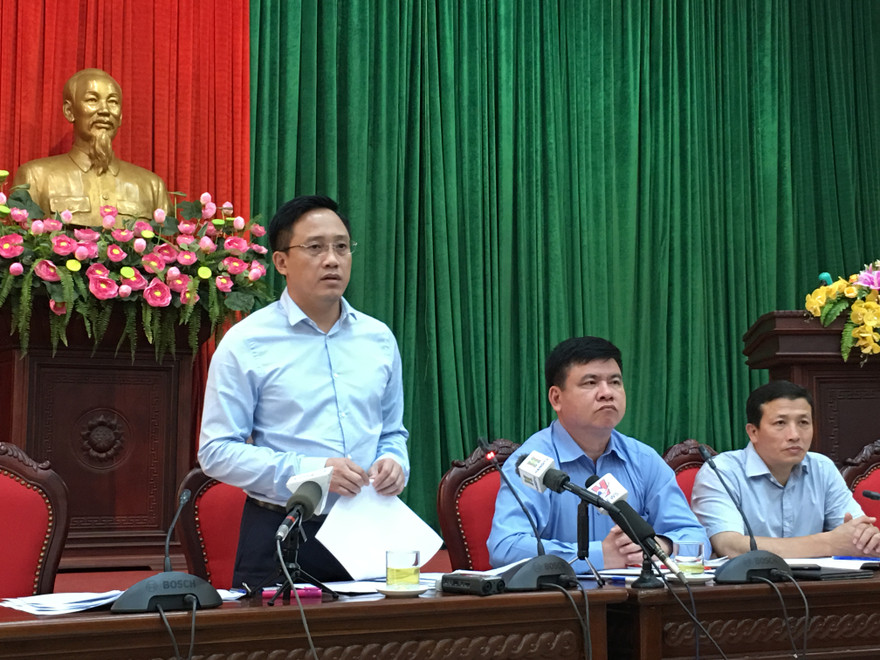 Ông Mai Sơn nói về việc thu thuế kinh doanh qua mạng và Uber, Grab. Ảnh: Trường Phong