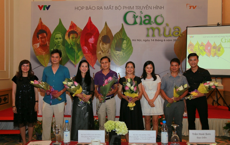 NSND Lan Hương và nghệ sỹ Minh Phương xuất hiện trong phim mới "Giao mùa"