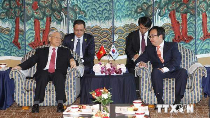 Tổng Bí thư Nguyễn Phú Trọng tiếp Thị trưởng thành phố Busan Suh Byung-soo. Ảnh: TTXVN