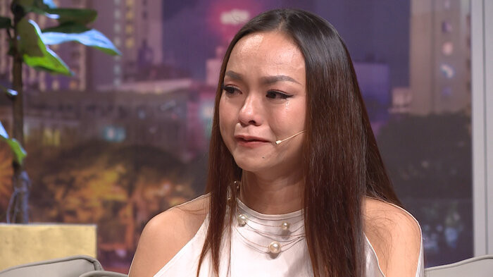 Showbiz 15/8: Mai Ngô khóc nức nở nói về scandal trong quá khứ