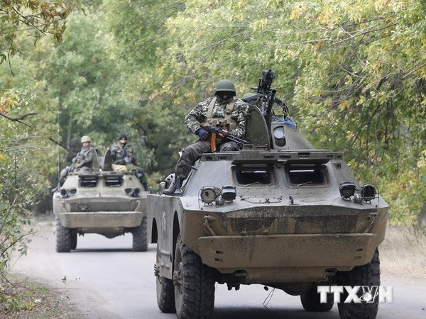Binh sỹ Ukraine tuần tra tại vùng Donetsk. (Nguồn: AFP/TTXVN)