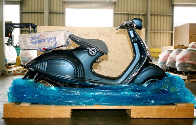 Vespa 946 phiên bản 2014 'cập bến' Việt Nam