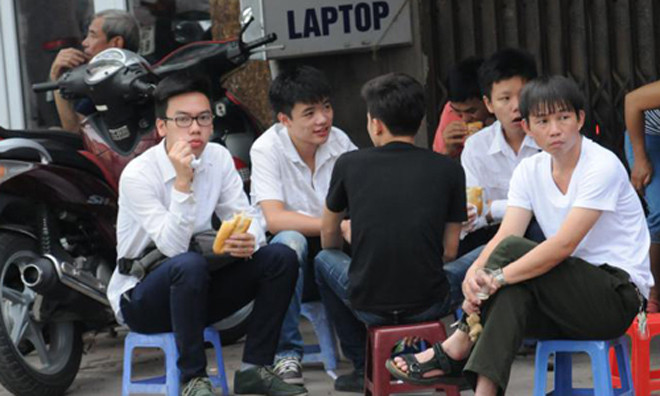 Thí sinh cần ăn đủ các bữa chính trong ngày nhưng không nên ăn quá no gây mệt mỏi cho hệ tiêu hóa và gây buồn ngủ. Ảnh minh họa.