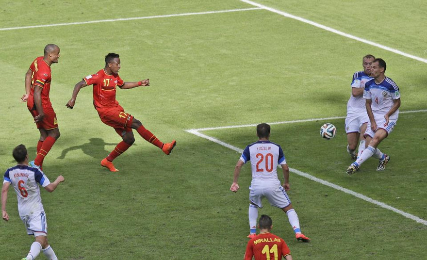 Pha làm bàn lịch sử của Origi 