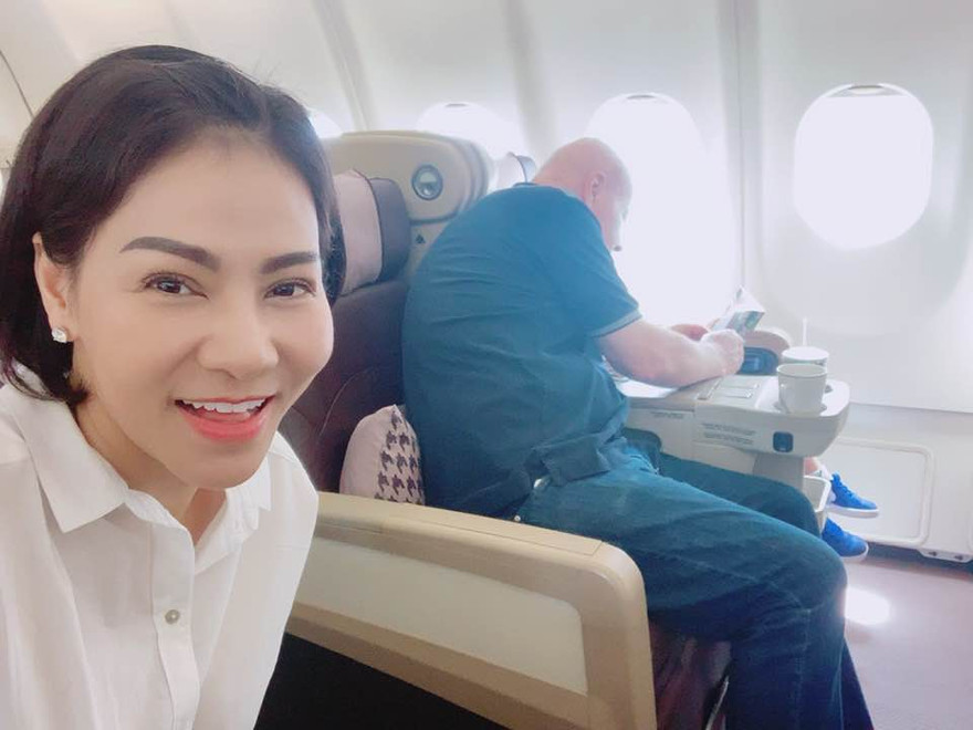 Thu Minh cùng chồng Tây về quê ngoại ăn Tết