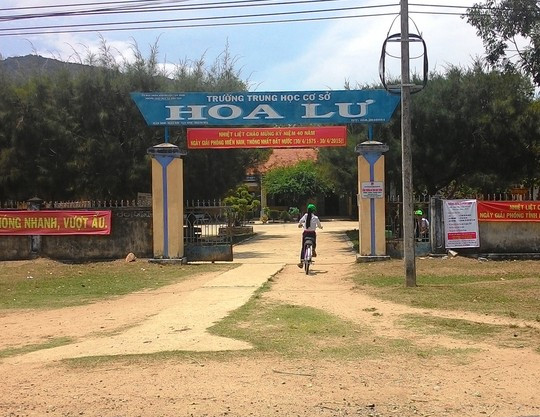 Trường THCS Hoa Lư, huyện Vạn Ninh.