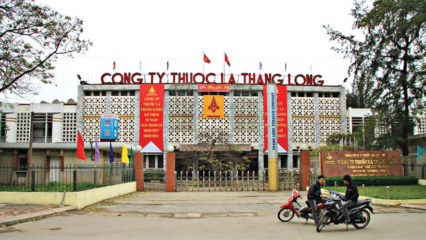 Nhà máy thuốc lá Thăng Long, 1 trong số các cơ cở buộc di dời khỏi nội đô