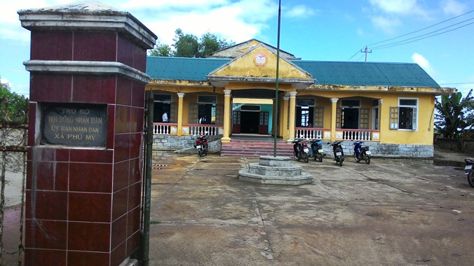  UBND xã Phú Mỹ, nơi ông Đào Hữu Hùng công tác, không biết vị cán bộ địa chính này đi đâu từ hơn một tháng nay. Ảnh: Ngọc Văn