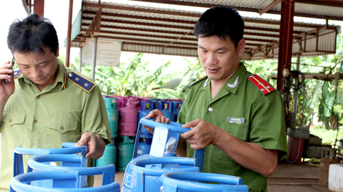 Mới đây, cơ quan chức năng phát hiện vi phạm ở Cty TNHH Gas Ninh Bình. Ảnh: Minh Đức