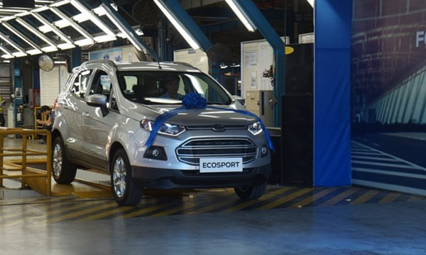 Ford tiếp tục ‘thăng hoa’ trong tháng 10