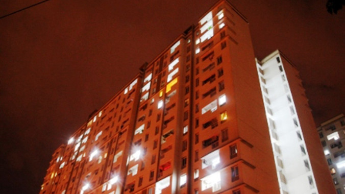 Khu chung cư nơi bé Thanh rơi xuống