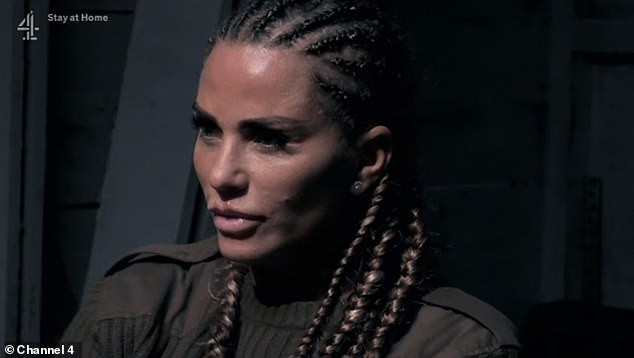 Katie Price trong "SAS: Celebrity Who Dares Wins".