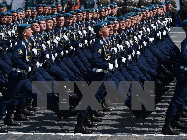 Hải quân Nga tham gia lễ duyệt binh kỷ niệm 70 năm Ngày Chiến thắng ở thủ đô Moskva ngày 9/5. (Nguồn: THX/TTXVN) 