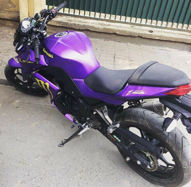 Chiếc xe máy phân khối lớn của anh Vinh trước khi bị mất cắp. Ảnh: NVCC