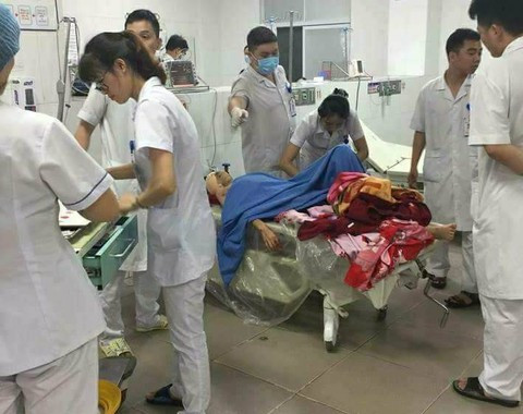 Nạn nhân được cấp cứu tại bệnh viện trong tình trạng nguy kịch