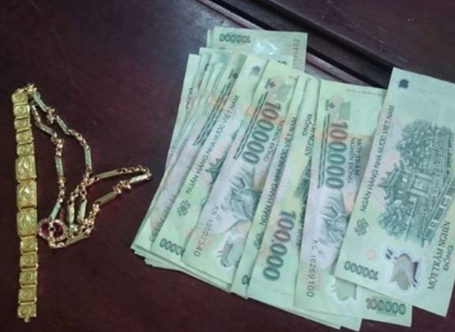 Tang vật vụ trộm do H. gây ra được Công an thị xã Hương Thủy thu giữ