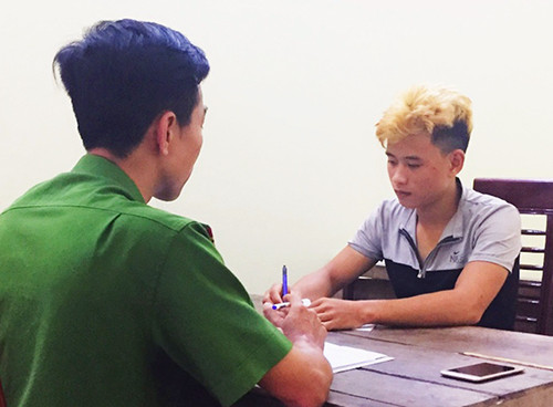 Nghi can Truyền tại cơ quan điều tra. Ảnh: C.A