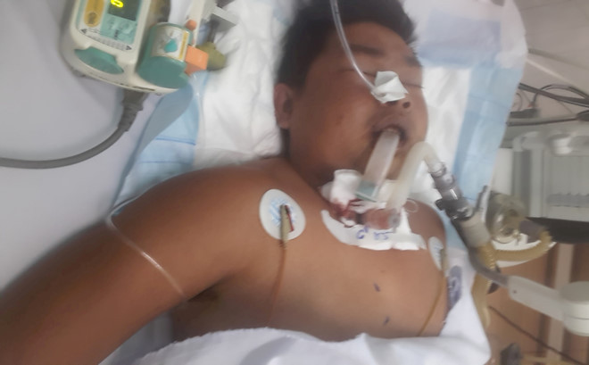 Anh Phú được đưa đến bệnh viện cấp cứu nhưng đã tử vong ngay sau đó