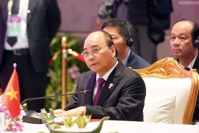 Thủ tướng Nguyễn Xuân Phúc dự Hội nghị cấp cao ASEAN - Trung Quốc. (Ảnh: VGP)