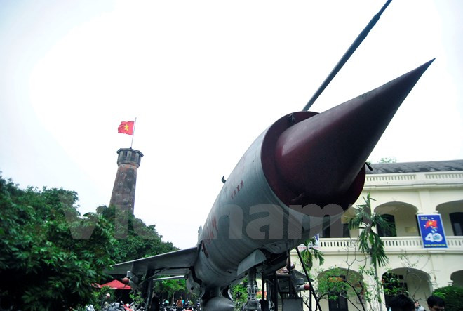 Tái hiện 3 bảo vật quốc gia làm kinh hoàng quân địch