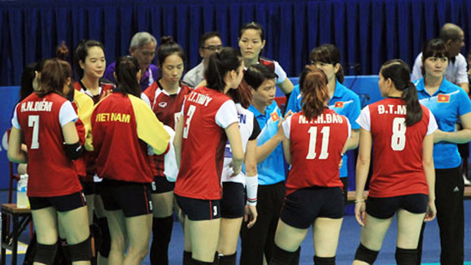 Chung kết bóng chuyền nữ Thái Lan - Việt Nam.
