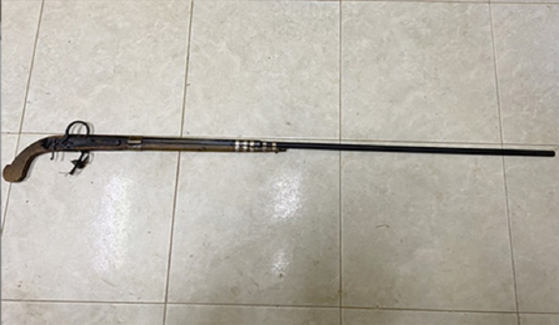 Khẩu súng kíp ông Tăng dùng để bắn vợ trong lúc say rượu. Ảnh: Công an cung cấp