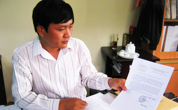  Ông Lê Hải Lý cung cấp thông tin cho phóng viên