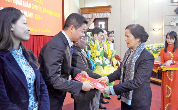  Hà Nội công bố điều động, luân chuyển cán bộ đợt 1/2014. Ảnh: N.Hà