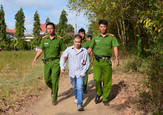 Hình ảnh thực nghiện hiện trường vụ án giết người, cướp tài sản