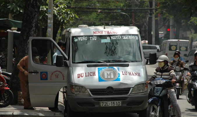 Đường Nguyễn Thái Bình (Q1-TP HCM) từ lâu thành bến cóc của các hãng xe Minh Thắng, Mai Hoa, Thiên Phú.