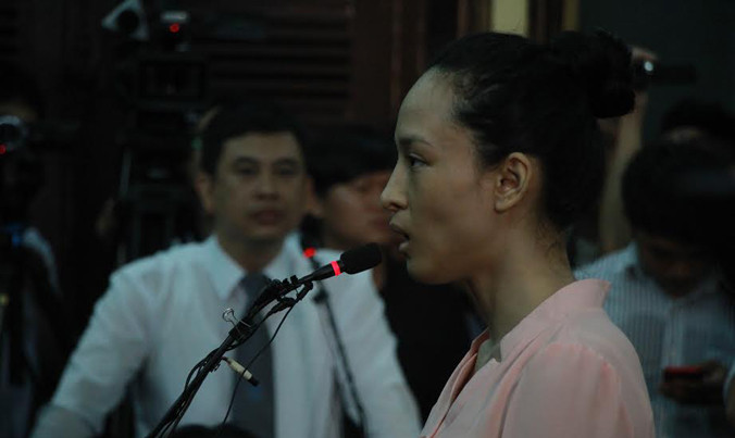 Phương Nga tranh luận với luật sư của Cao Toàn Mỹ.