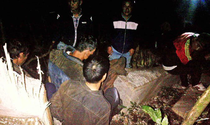 Hiện trường vụ cưa xẻ gỗ trái phép.