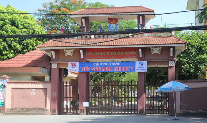 Điểm thi THPT Huỳnh Thúc Kháng nơi thí Mạnh bị đình chỉ.