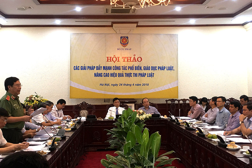 Hội thảo 'Các giải pháp đẩy mạnh công tác phổ biến, giáo dục pháp luật, nâng cao hiệu quả thực thi pháp luật'