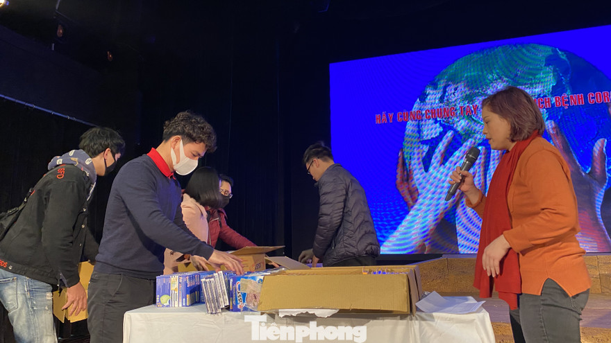 NSƯT Xuân Bắc tuyên truyền về dịch Corona