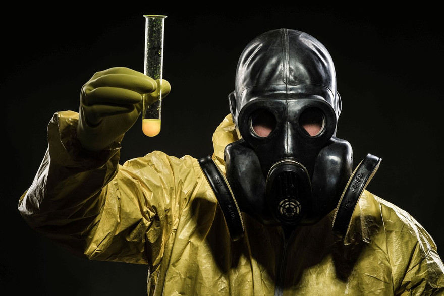 IS đã có loại vũ khí chỉ cần chạm vào là chết